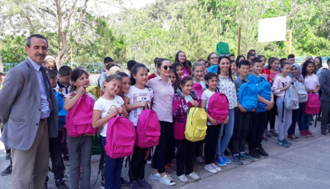 23 Nisan Ulusal Egemenlik ve Çocuk Bayramında Çocukların Yüzündeki Gülümseme Olduk